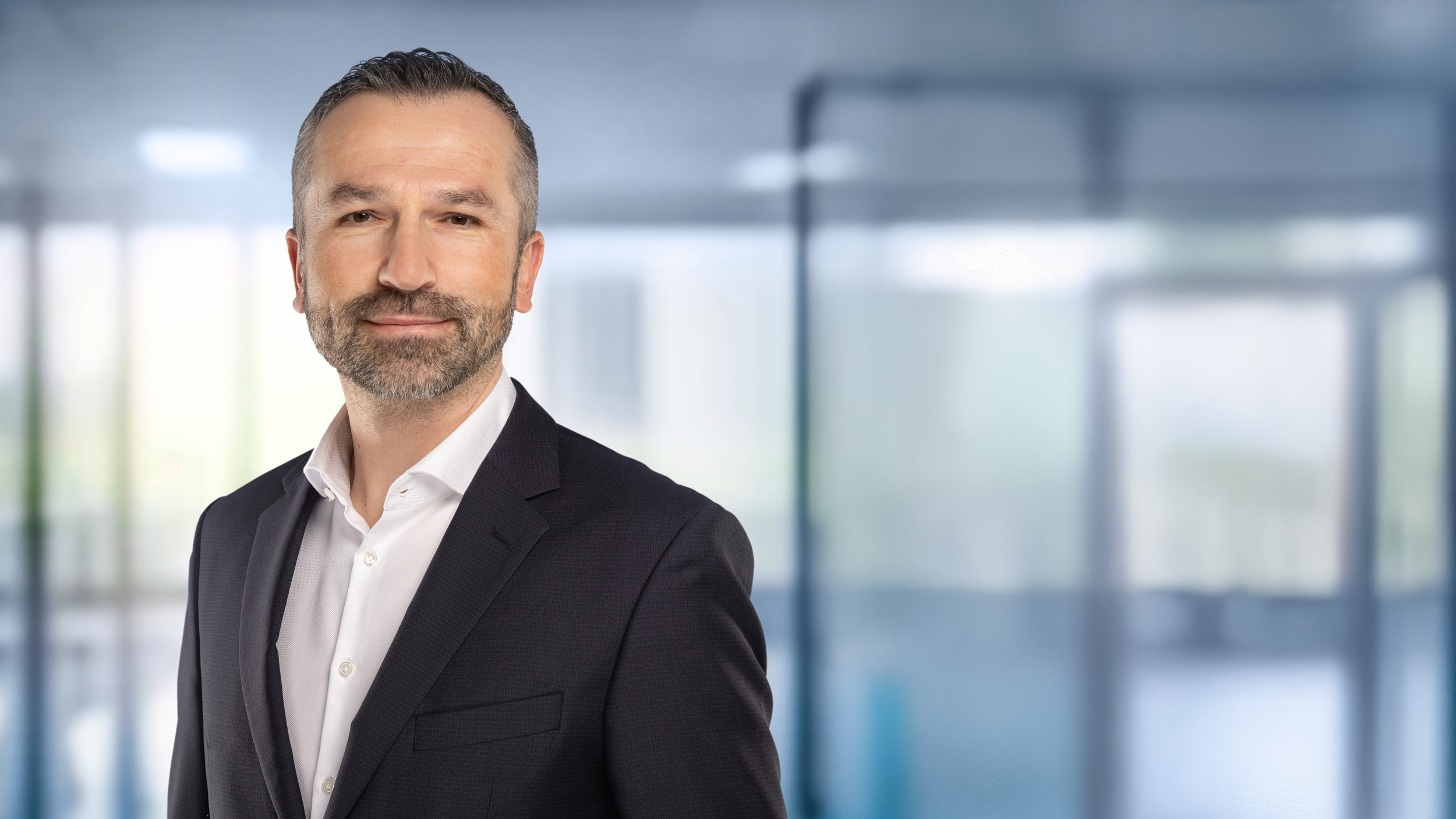 Ado Bektas Portrait, Head of International Business bei Funk in Zürich